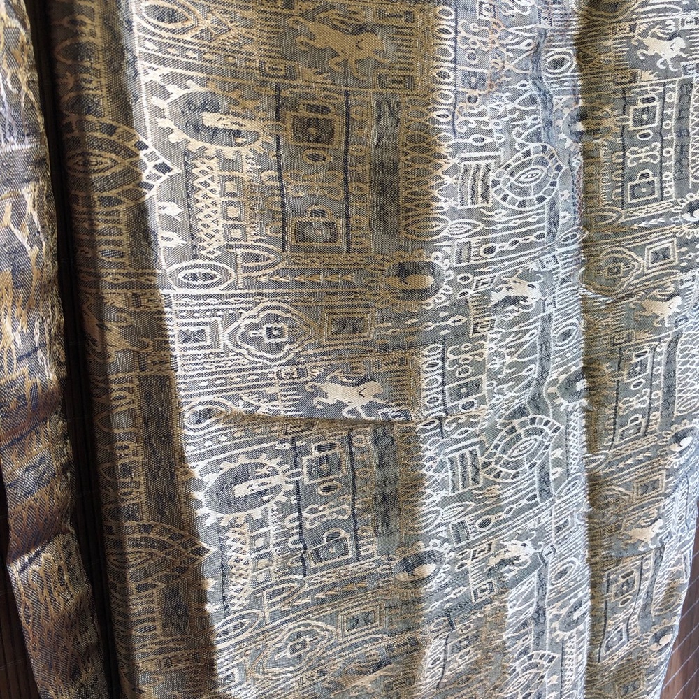 All Size Wrap Skirt golden threads, beautiful design, 100% silk.